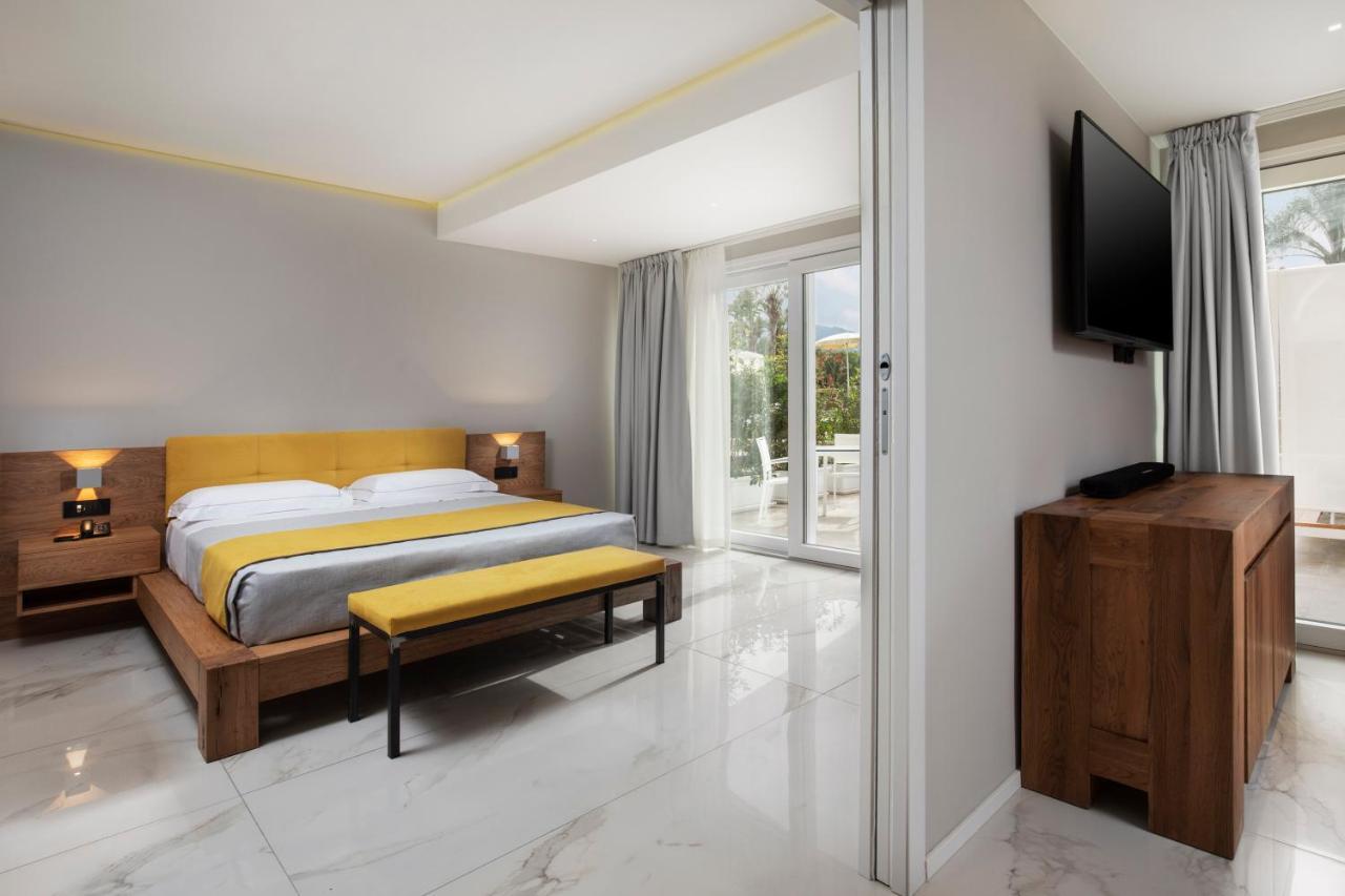 Hotel San Teodoro Esterno foto