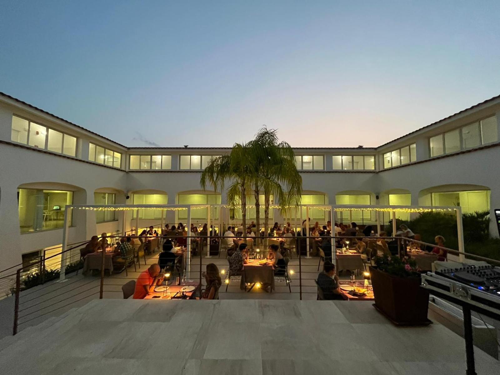 Hotel San Teodoro Esterno foto