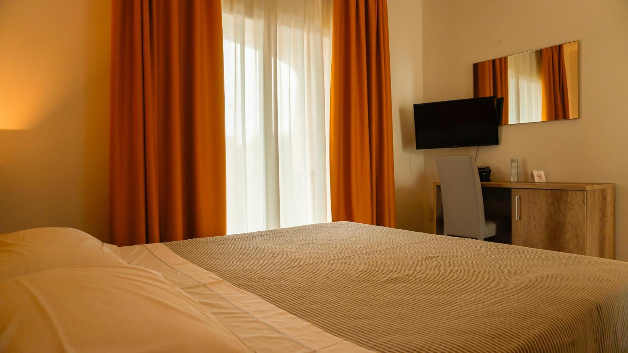 Hotel San Teodoro Esterno foto